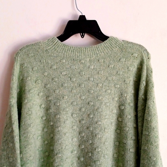 H&M Cozy Over Sized Nubby Sweater M - Picture 8 of 9